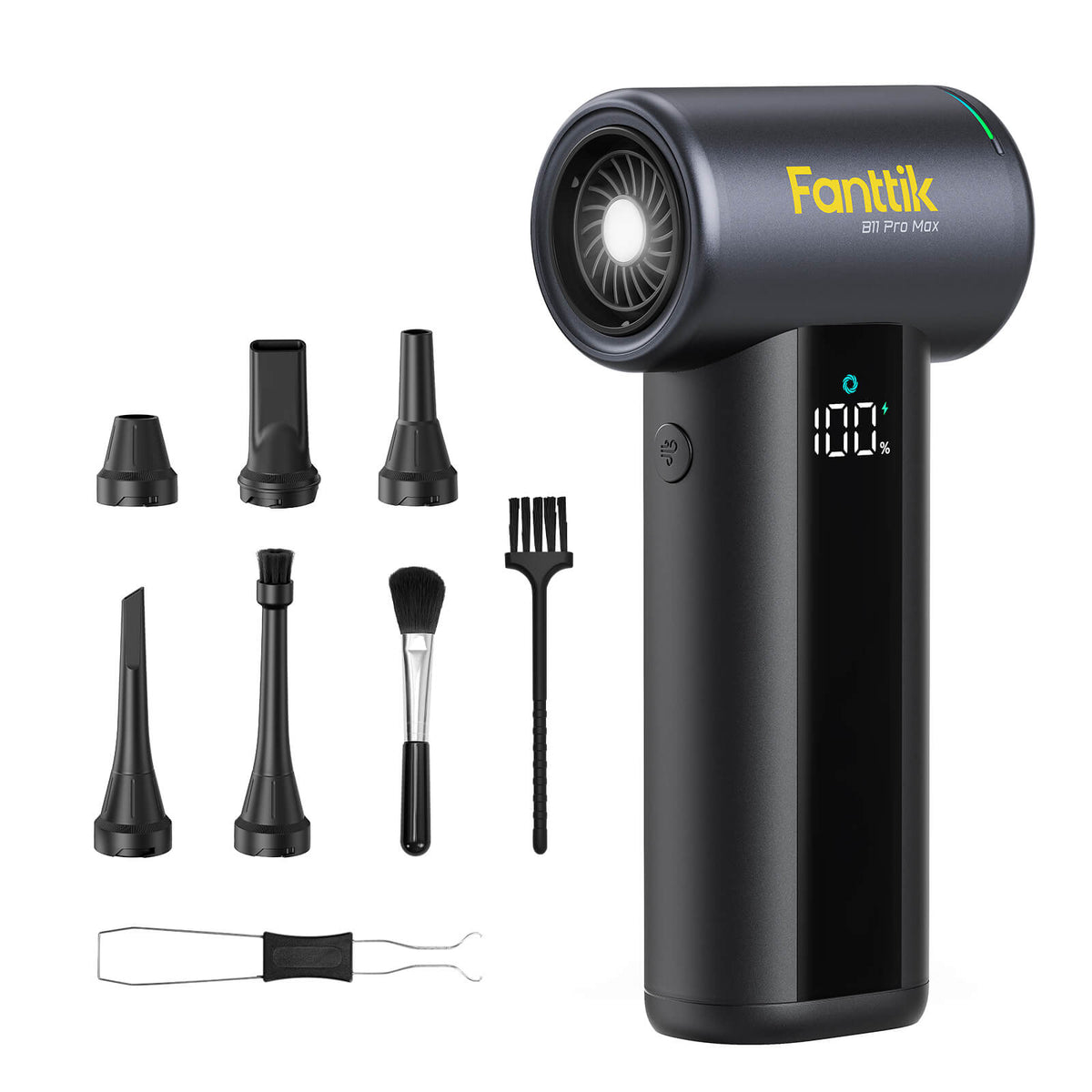 Es zeigt das Fanttik B11 Pro Max Staubgebläse zusammen mit allen mitgelieferten Aufsätzen und Werkzeugen. Das Gerät verfügt über ein digitales Display zur Anzeige des Akkustands. Die umfangreichen Zubehörteile ermöglichen Reinigungs‑ und Aufblasaufgaben in vielen unterschiedlichen Einsatzbereichen.